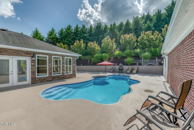 101 Bond Town Road, Blountville, TN 37617