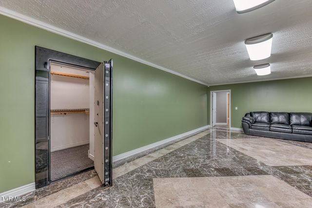 101 Bond Town Road, Blountville, TN 37617