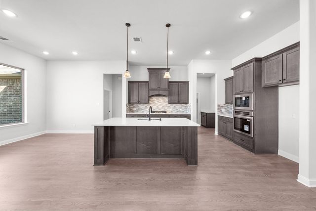 128 Lila Lake Drive, Waxahachie, TX 75165