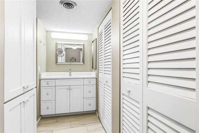 3939 Ocean Drive 208C, Vero Beach, FL 32963