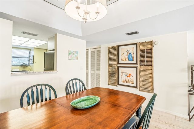 3939 Ocean Drive 208C, Vero Beach, FL 32963