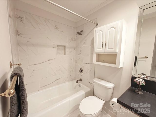 1323 Queens Road 321, Charlotte, NC 28207