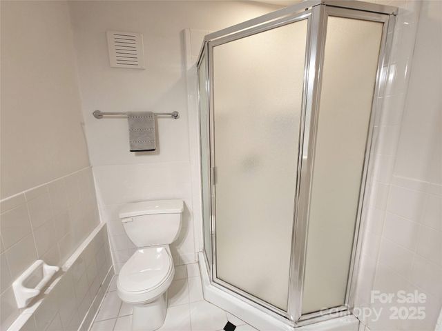 1323 Queens Road 321, Charlotte, NC 28207