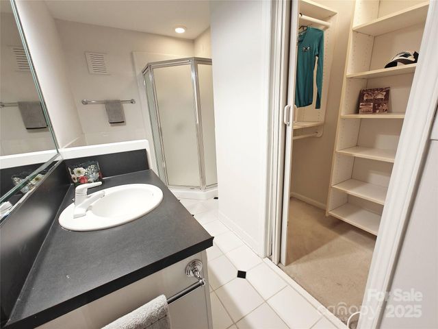 1323 Queens Road 321, Charlotte, NC 28207