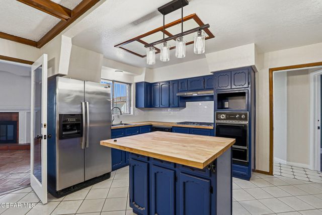 10155 ALDRIN Circle, Socorro, TX 79927