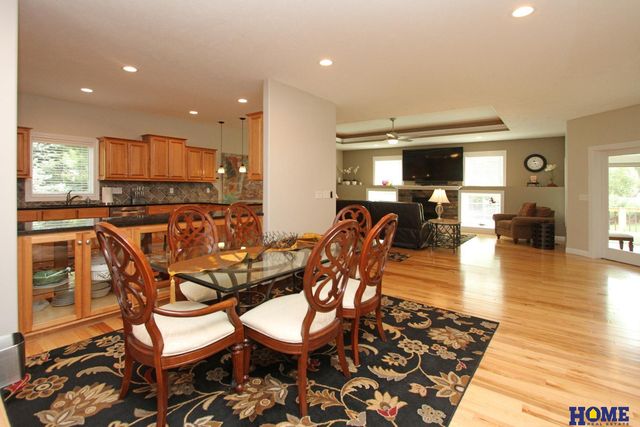 6528 Lone Tree Drive, Lincoln, NE 68512