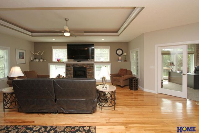 6528 Lone Tree Drive, Lincoln, NE 68512