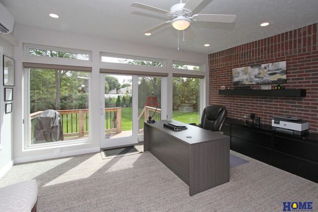 6528 Lone Tree Drive, Lincoln, NE 68512