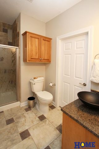 6528 Lone Tree Drive, Lincoln, NE 68512