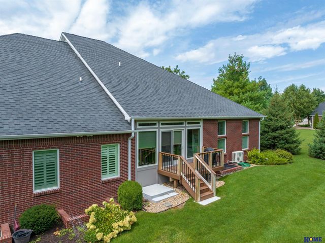 6528 Lone Tree Drive, Lincoln, NE 68512