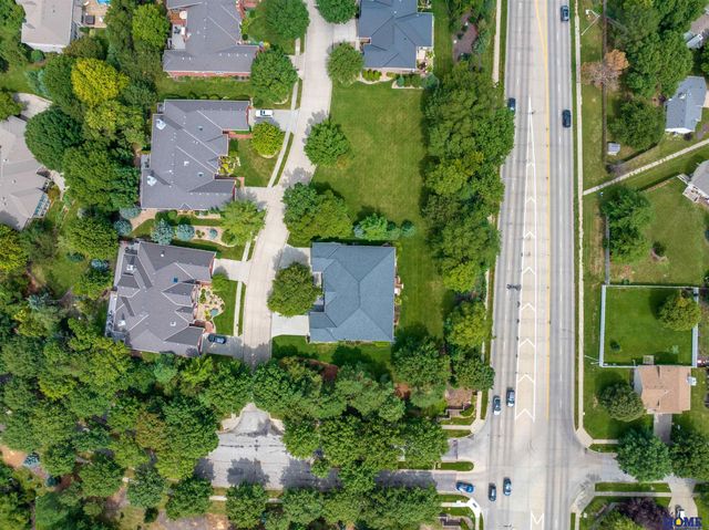 6528 Lone Tree Drive, Lincoln, NE 68512