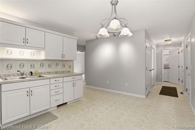 2 Wilshire Drive, Frankenmuth, MI 48734