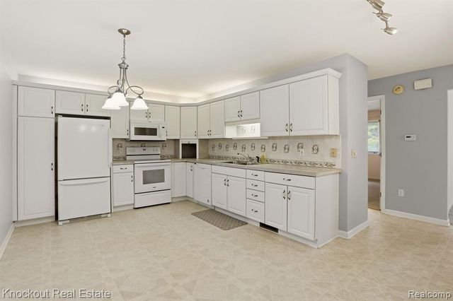 2 Wilshire Drive, Frankenmuth, MI 48734