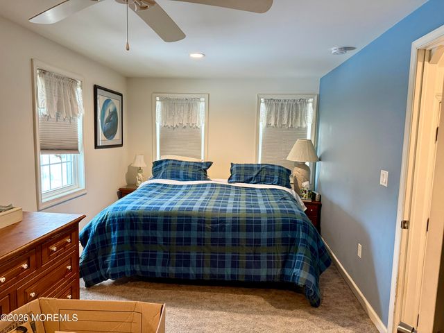 27 Robert Drive, Manahawkin, NJ 08050