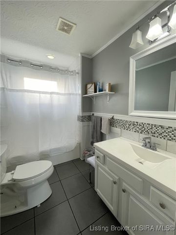 8215 Jordan Drive, Charlestown, IN 47111