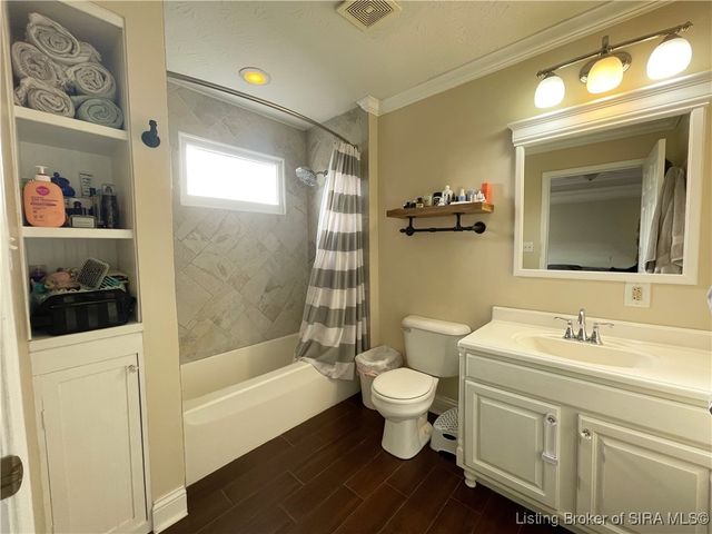 8215 Jordan Drive, Charlestown, IN 47111