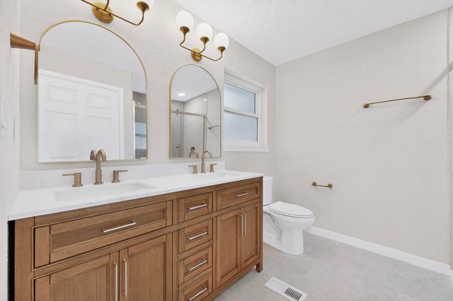 4713 Huntington Drive NE, Albuquerque, NM 87111