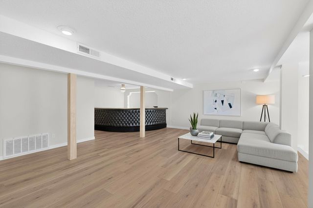 4713 Huntington Drive NE, Albuquerque, NM 87111