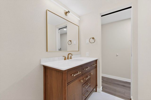 4713 Huntington Drive NE, Albuquerque, NM 87111