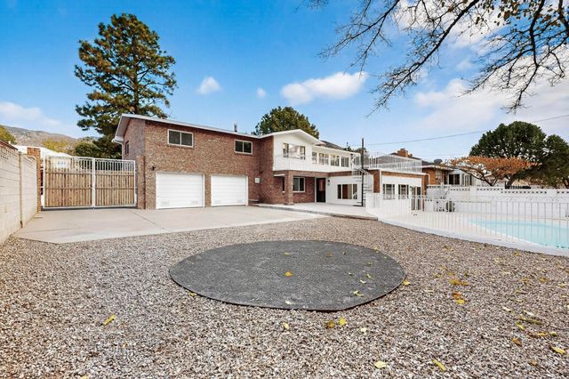 4713 Huntington Drive NE, Albuquerque, NM 87111