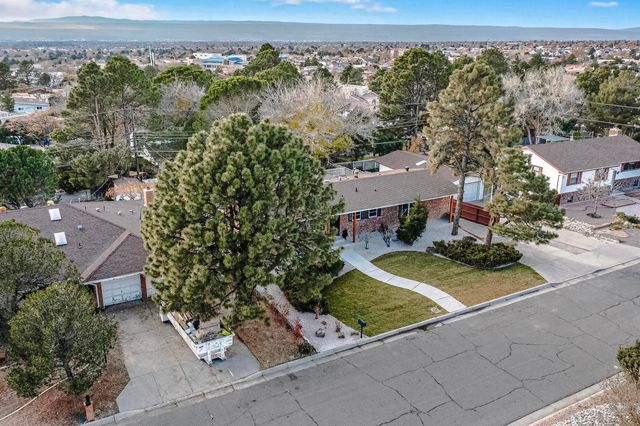 4713 Huntington Drive NE, Albuquerque, NM 87111