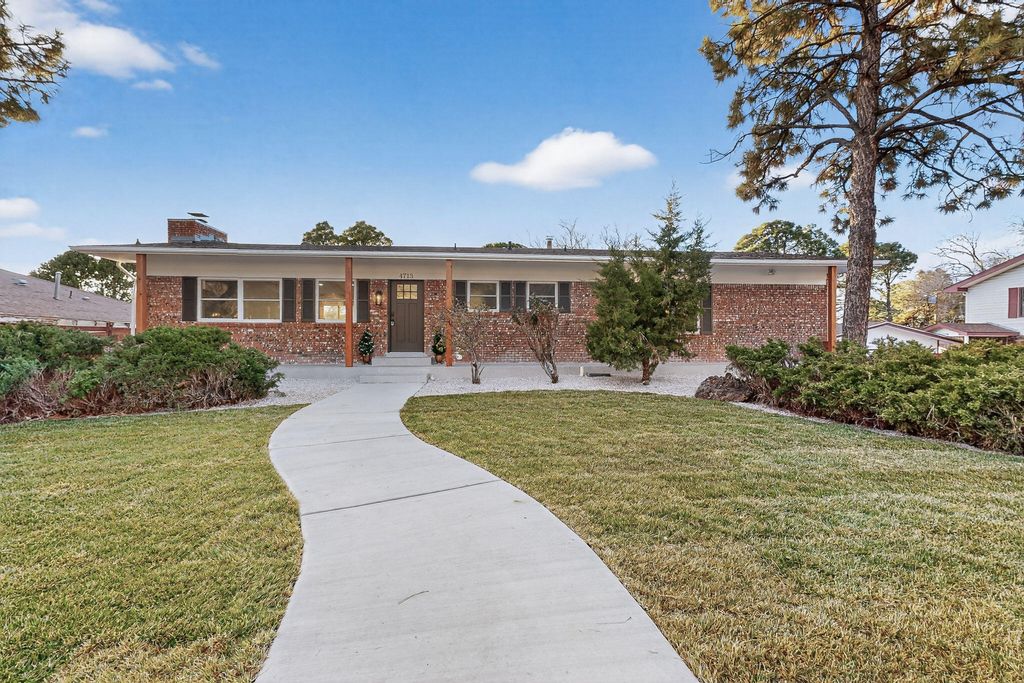 4713 Huntington Drive NE, Albuquerque, NM 87111