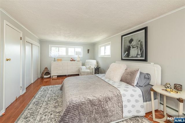 118 Hamilton Avenue, Hasbrouck Heights, NJ 07604