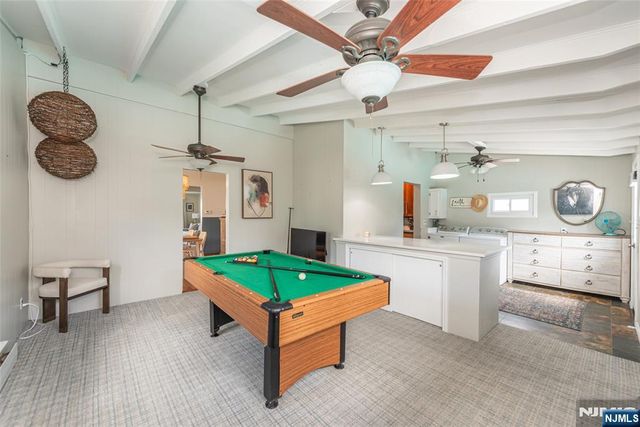 118 Hamilton Avenue, Hasbrouck Heights, NJ 07604