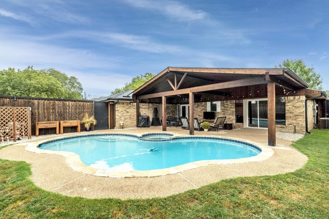 3817 Westminster Drive, Carrollton, TX 75007