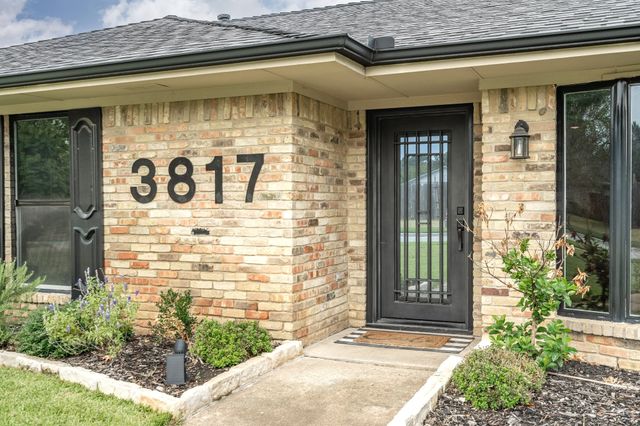 3817 Westminster Drive, Carrollton, TX 75007