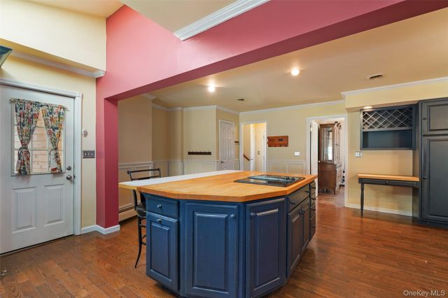 2 Pine Tree Drive, Katonah, NY 10536