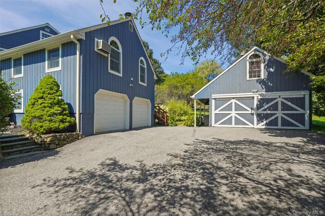 2 Pine Tree Drive, Katonah, NY 10536