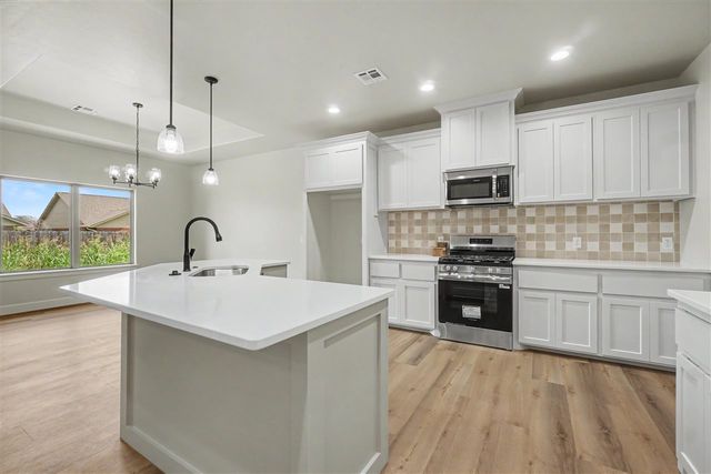 437 NW Sandstone Ave, Cache, OK 73527