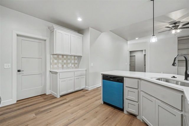437 NW Sandstone Ave, Cache, OK 73527