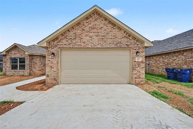 437 NW Sandstone Ave, Cache, OK 73527