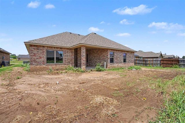 437 NW Sandstone Ave, Cache, OK 73527