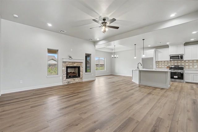 437 NW Sandstone Ave, Cache, OK 73527