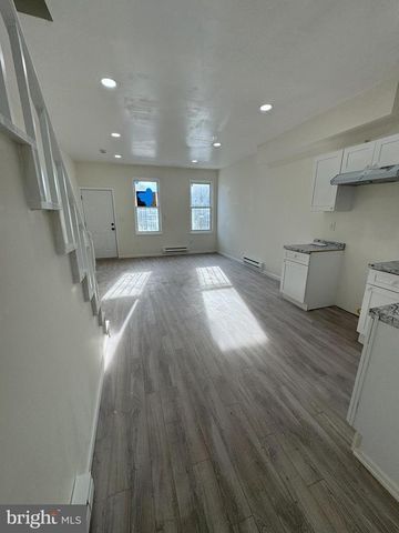 923 W DAKOTA ST, Philadelphia, PA 19133