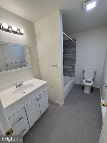 923 W DAKOTA ST, Philadelphia, PA 19133