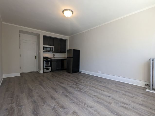 3335 W Diversey Avenue 234, Chicago, IL 60647