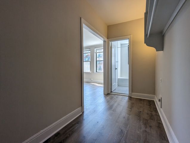 3335 W Diversey Avenue 234, Chicago, IL 60647