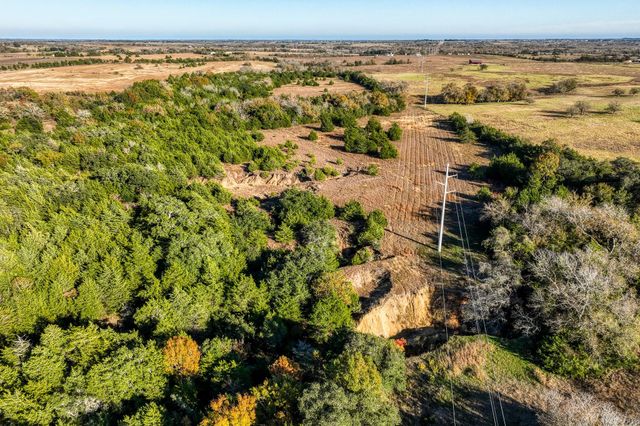 6717 Prihoda Road, New Ulm, TX 78950