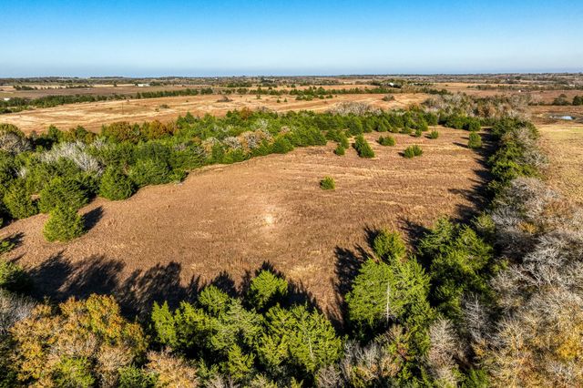 6717 Prihoda Road, New Ulm, TX 78950