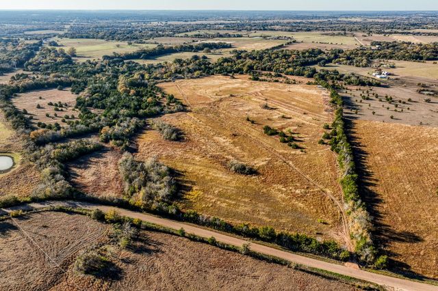 6717 Prihoda Road, New Ulm, TX 78950