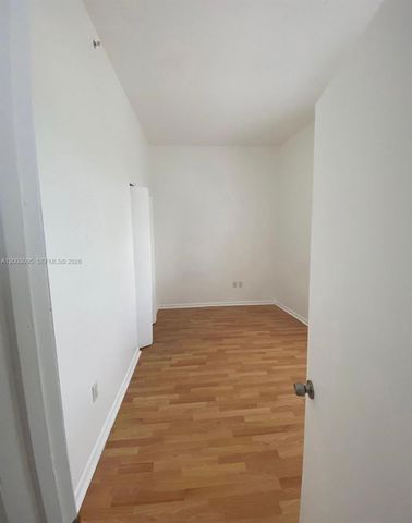 10 SW South River Dr 802, Miami, FL 33130