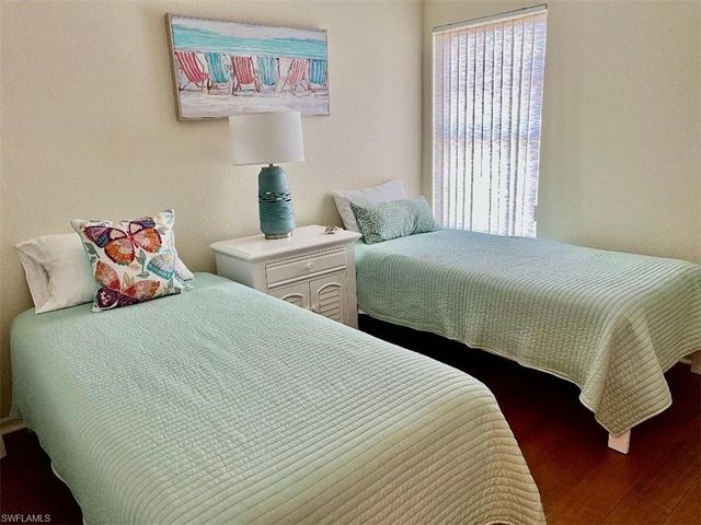 853 Tanbark DR 203, Naples, FL 34108