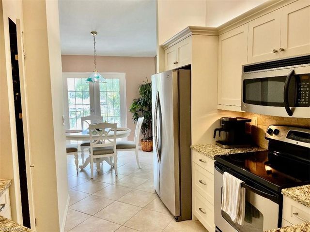853 Tanbark DR 203, Naples, FL 34108