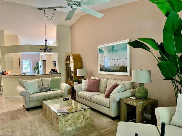 853 Tanbark DR 203, Naples, FL 34108