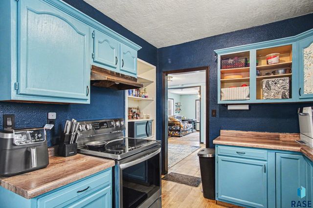 617 S Duluth Ave Avenue, Sioux Falls, SD 57104