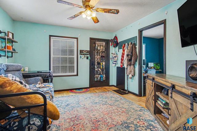 617 S Duluth Ave Avenue, Sioux Falls, SD 57104